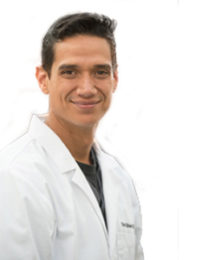 Omar G Oliveira